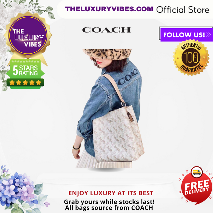 COACH Town Bucket Bag Horse and carriage print in Ivory