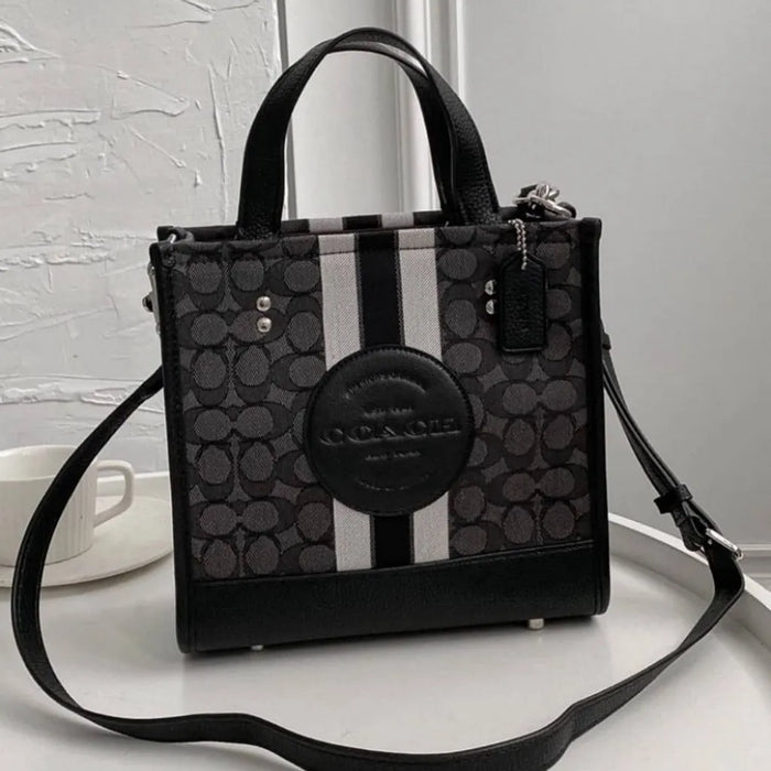 Coach Dempsey Tote 22 plethora In